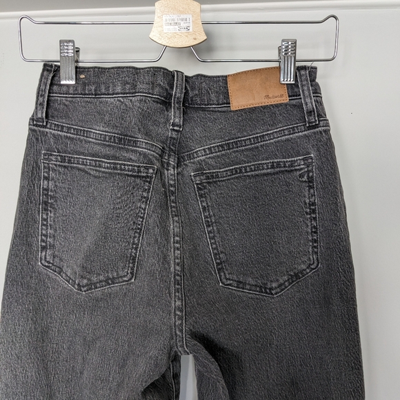 Madewell Perfect Vintage Straight Jeans, lunar wash raw hem edition, size 25 - Picture 6 of 7